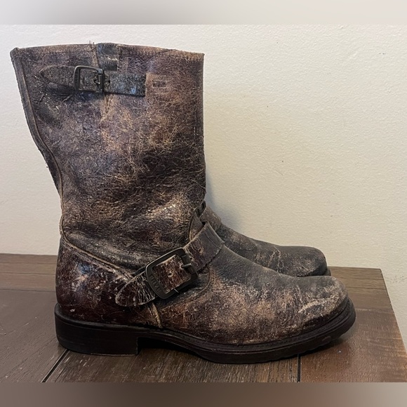 Frye Veronica Engineer Crackled Boots Womens size 7.5 - Picture 7 of 11